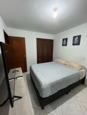 HABITACION BAÑO PRIVADO - EXCELENTE UBICACION